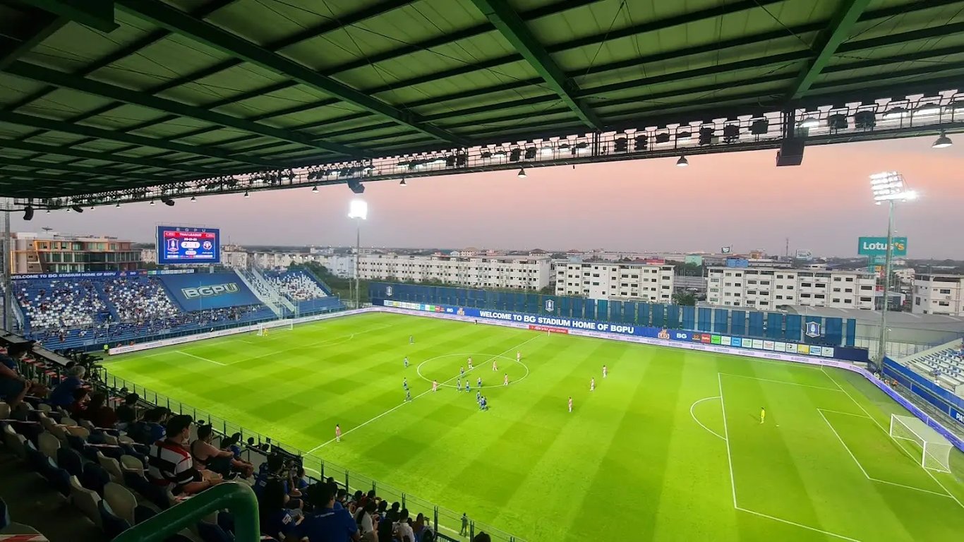 Gymnasium 2 700th Anniversary Stadium