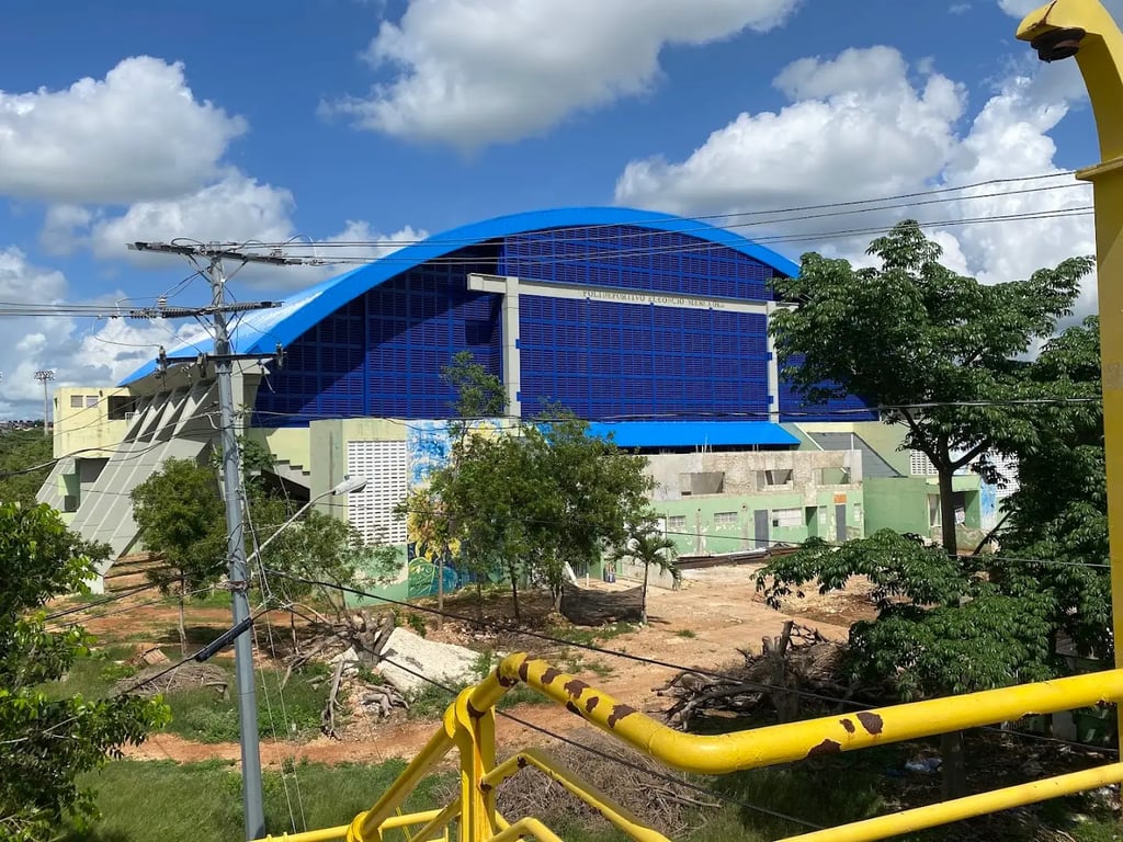 Polideportivo Eleoncio Mercedes