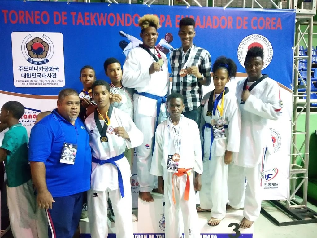 Polideportivo Eleoncio Mercedes