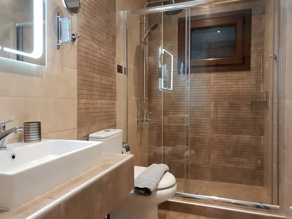Mondeus Inn Luxury