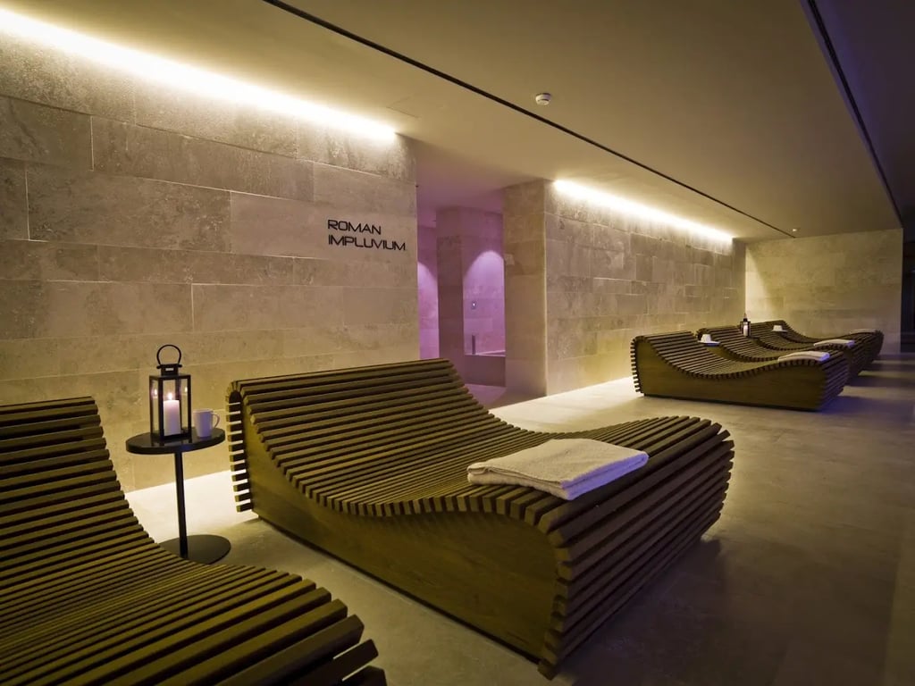 A.Roma Lifestyle Hotel