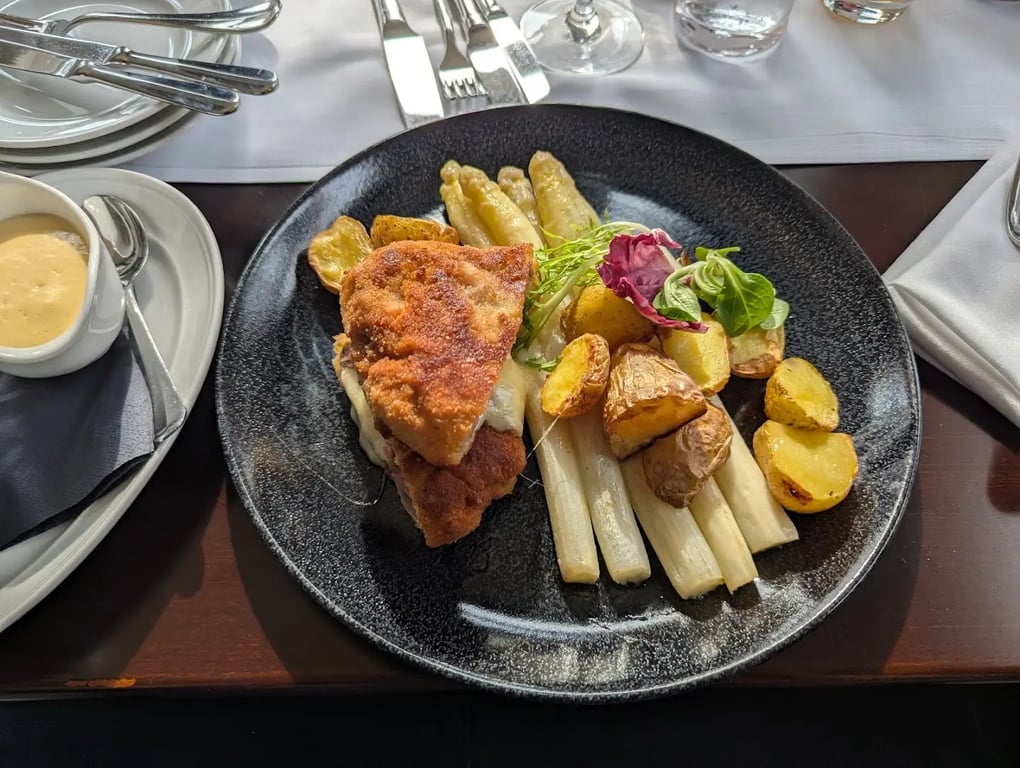 Logis Hotel QUARTIER 5, Sächsische Schweiz, mit Restaurant, Café & Bar