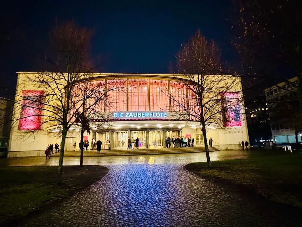 Komische Oper Berlin, Berlin