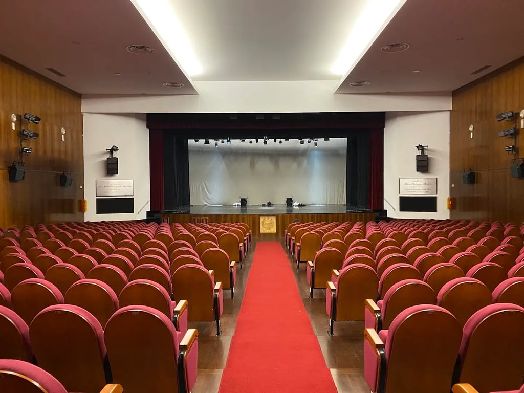 Auditório Mário Rodrigues Pereira / Auditório de Lavra