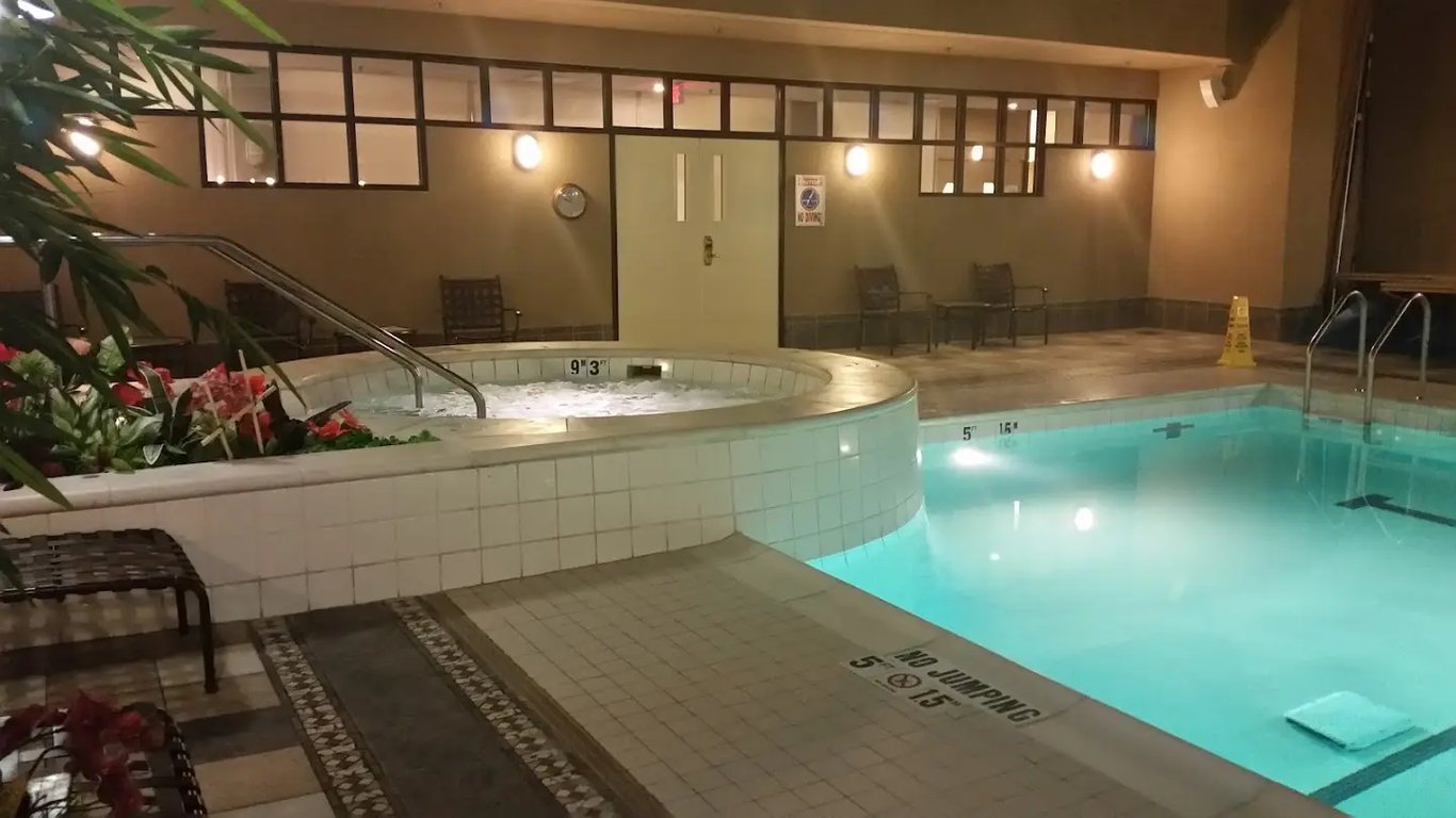 The Four Points by Sheraton Norwood Hotel & Conference Center