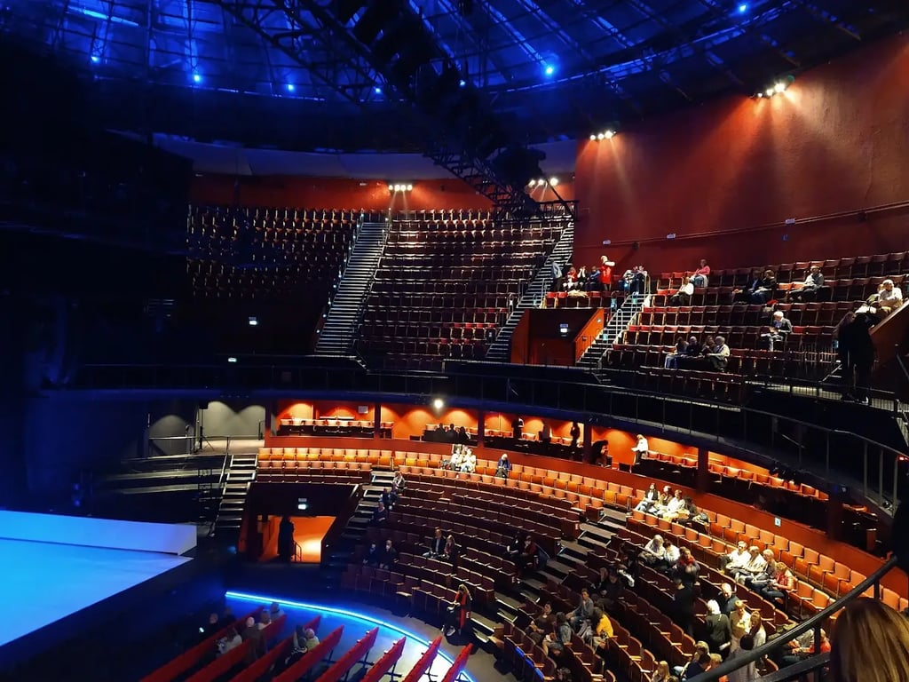 Cirque Royal