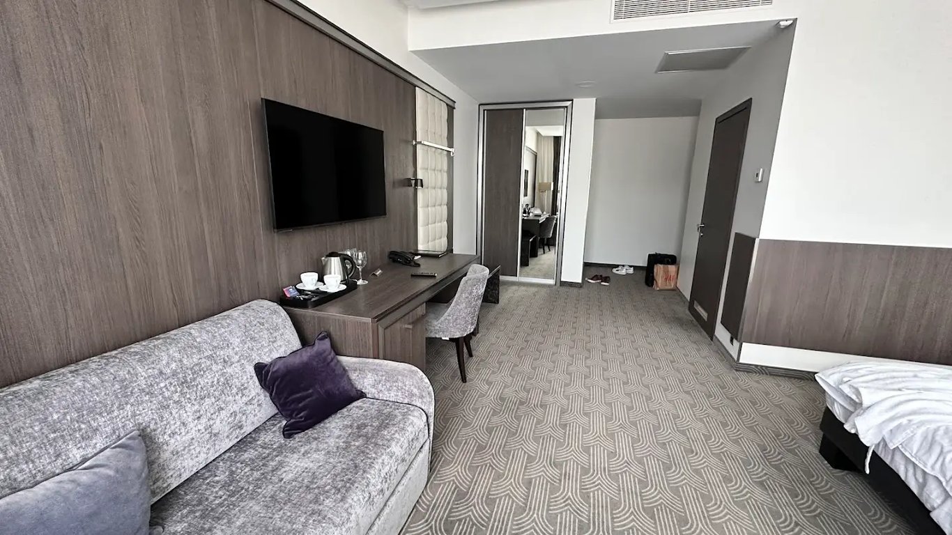 Congress Avenue Hotel