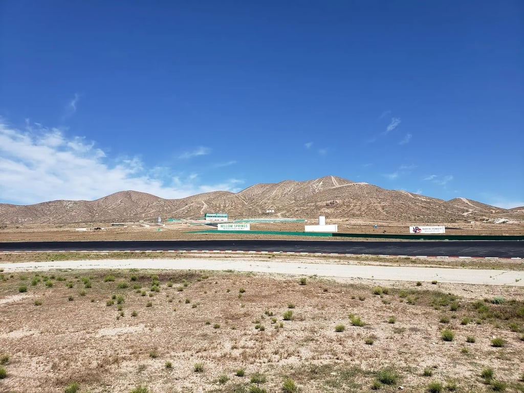 Willow Springs International Motorsports Park