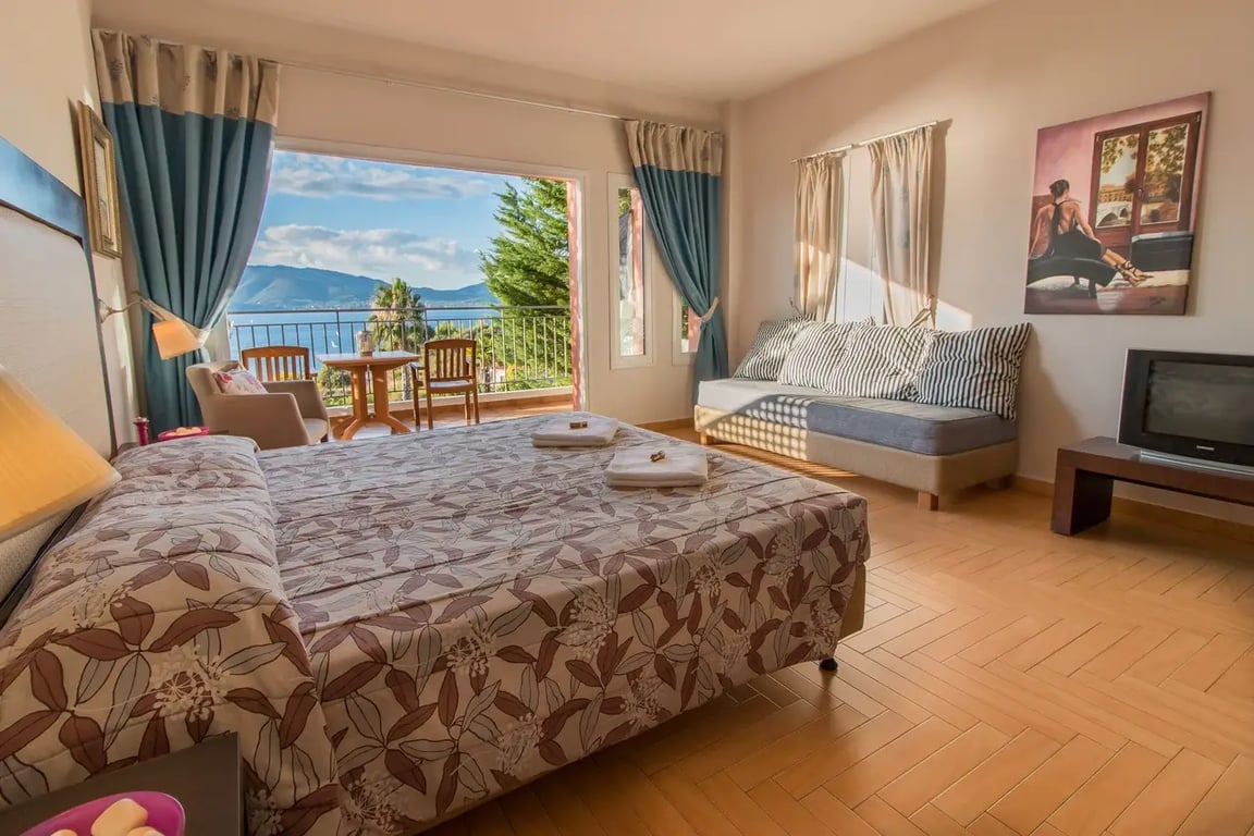 Thalassa Hotel