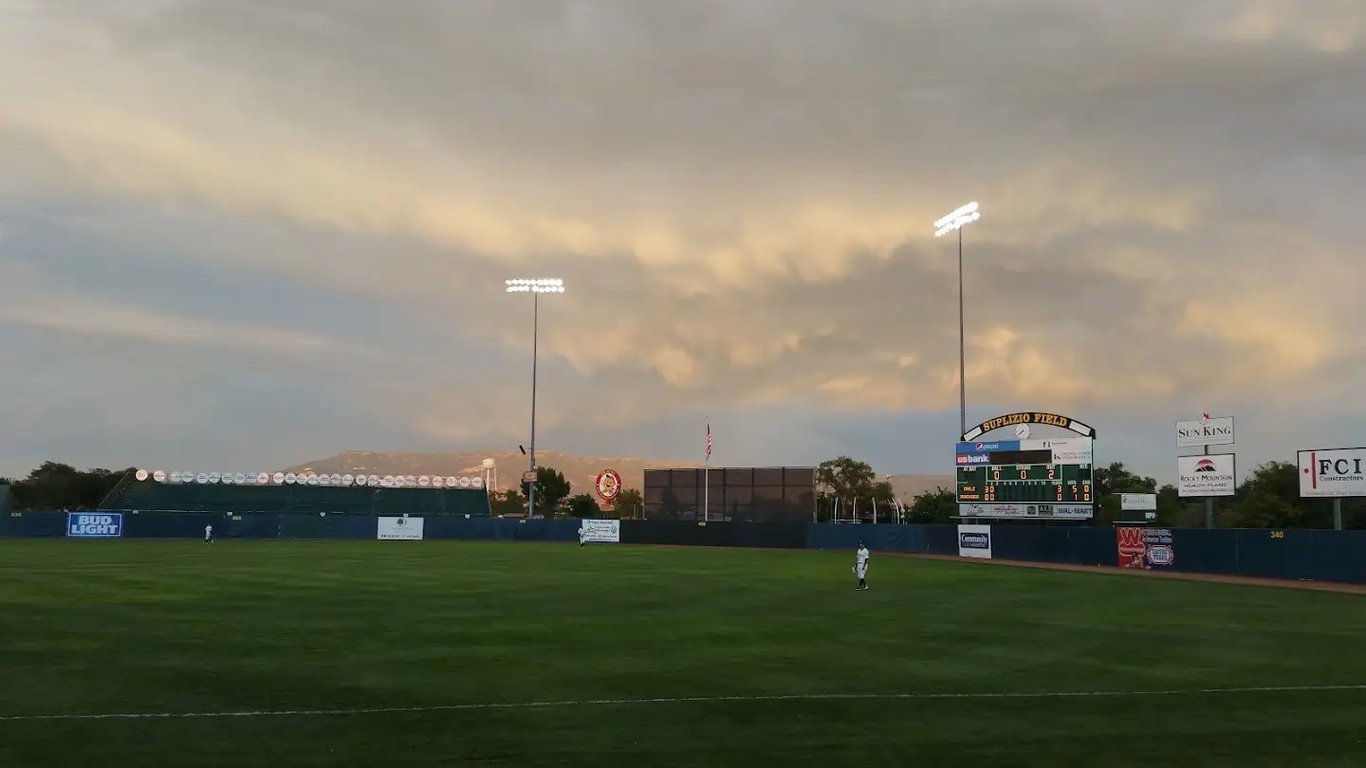 Suplizio Field