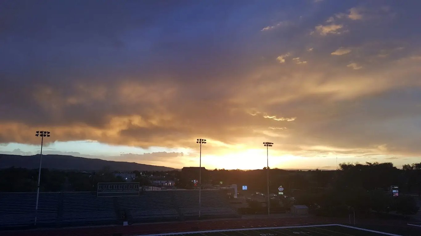 Suplizio Field