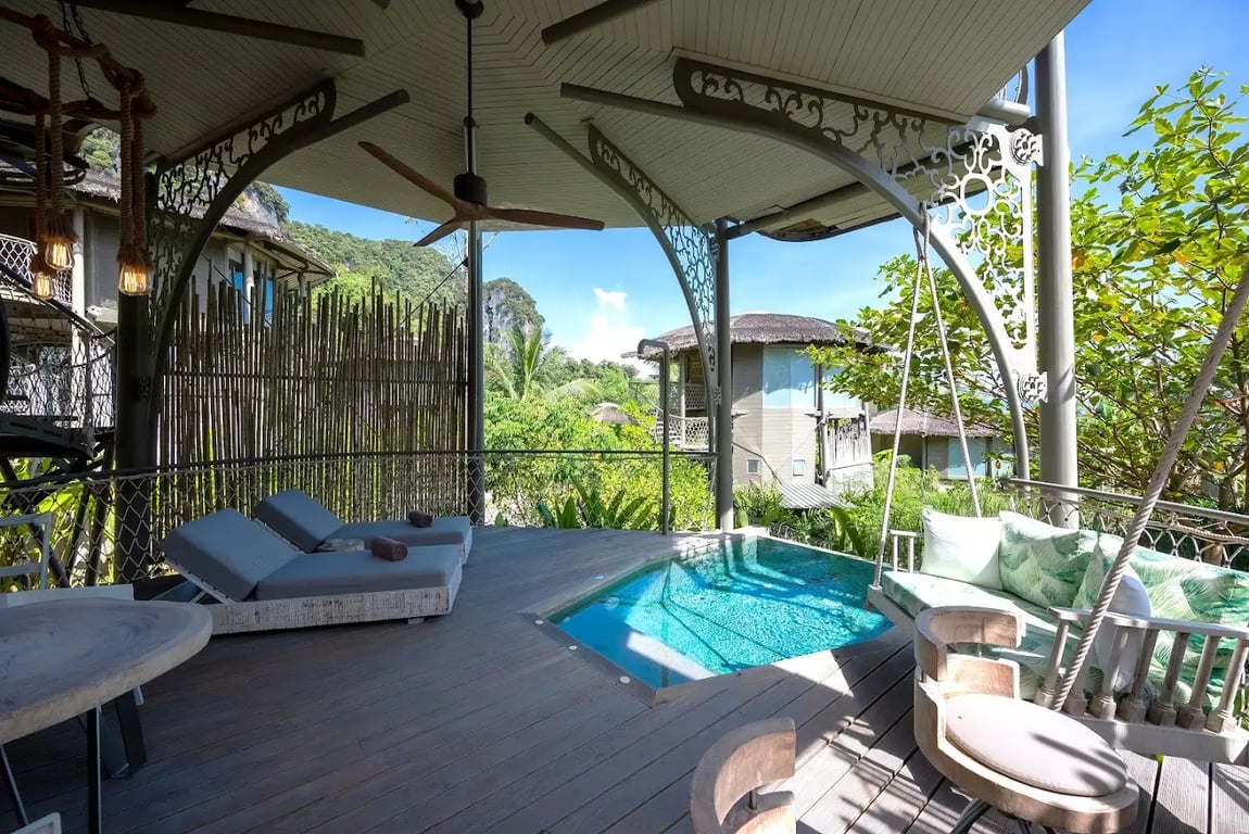 TreeHouse Villas - Adults Only