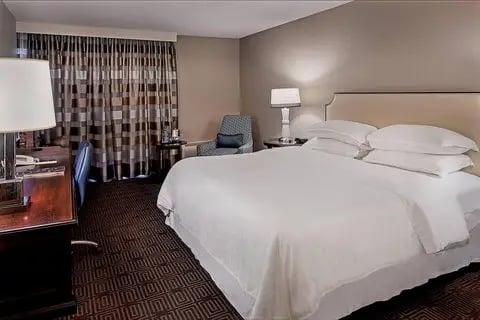 Sheraton Westport Chalet Hotel St. Louis