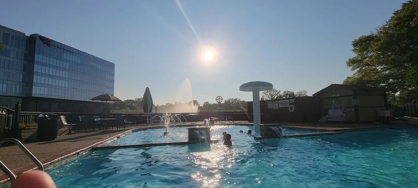 Sheraton Westport Chalet Hotel St. Louis