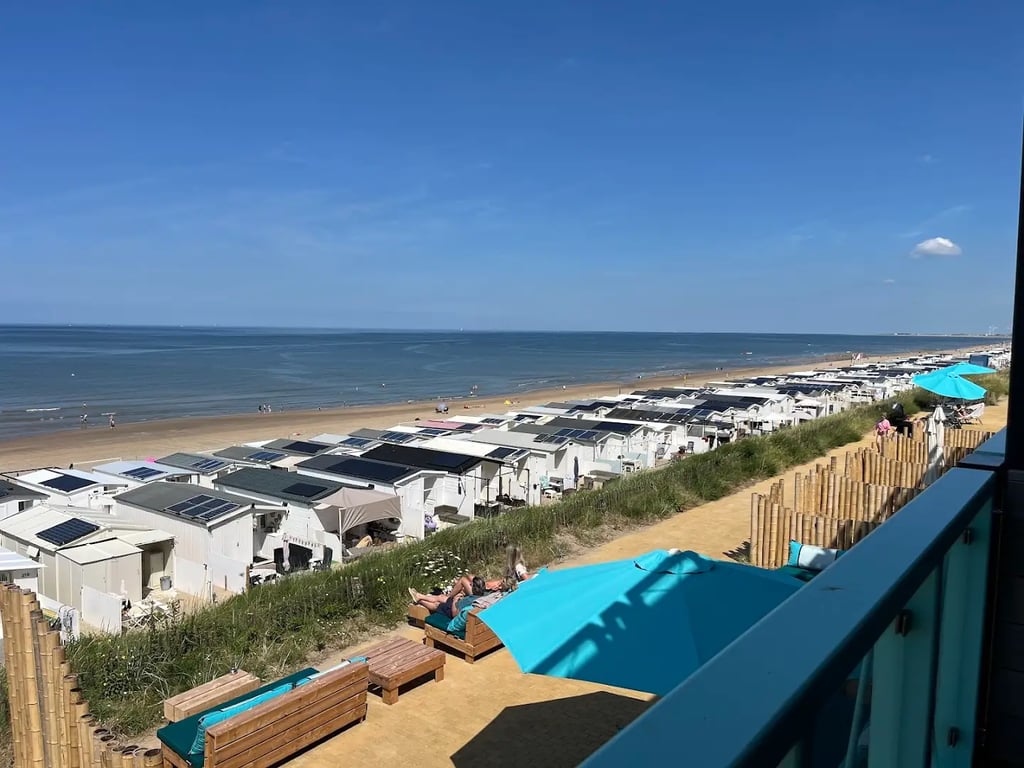 Beachhouse Hotel