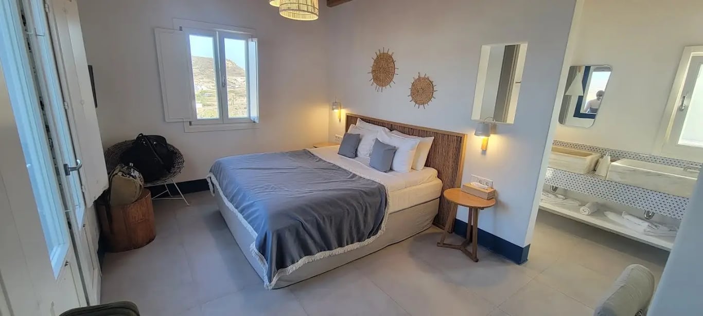 Milos Breeze Boutique Hotel
