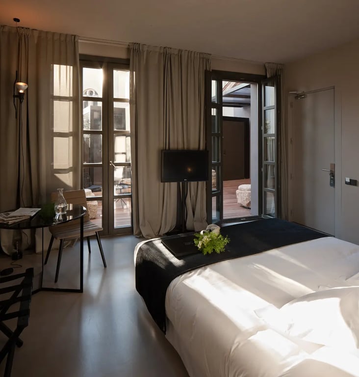 Caro Hotel