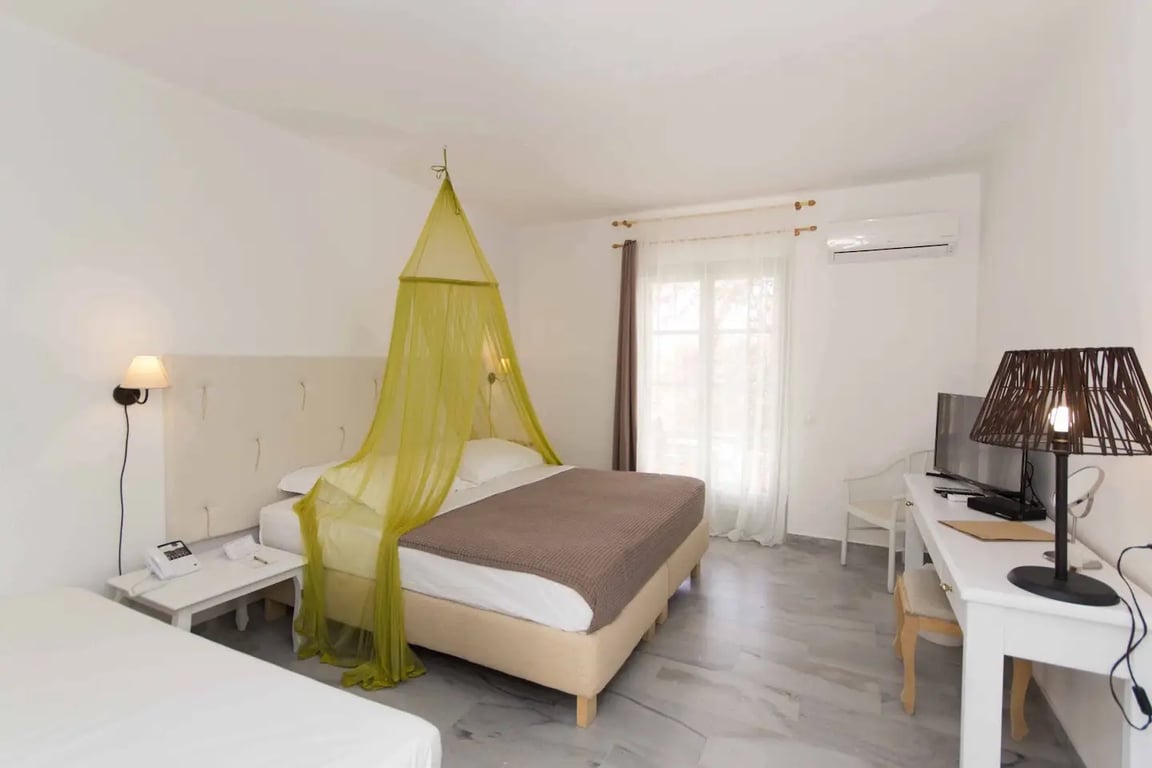 Parosland Hotel