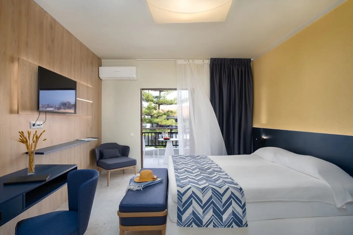 Bourtzi Hotel
