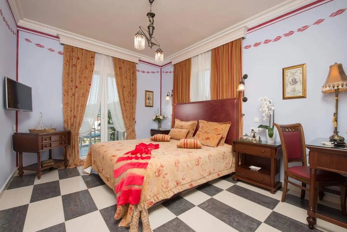 Enavlion Hotel