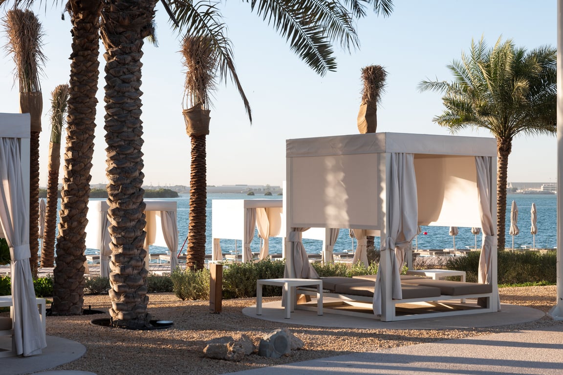 Erth Abu Dhabi - Armed Forces Officers Club and Hotel