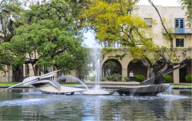 Pasadena Hotel & Pool