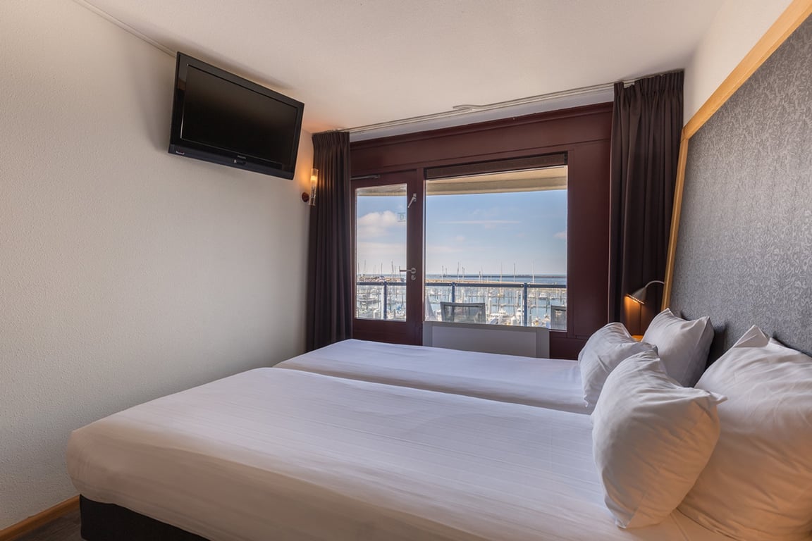 Leonardo Hotel Ijmuiden Seaport Beach