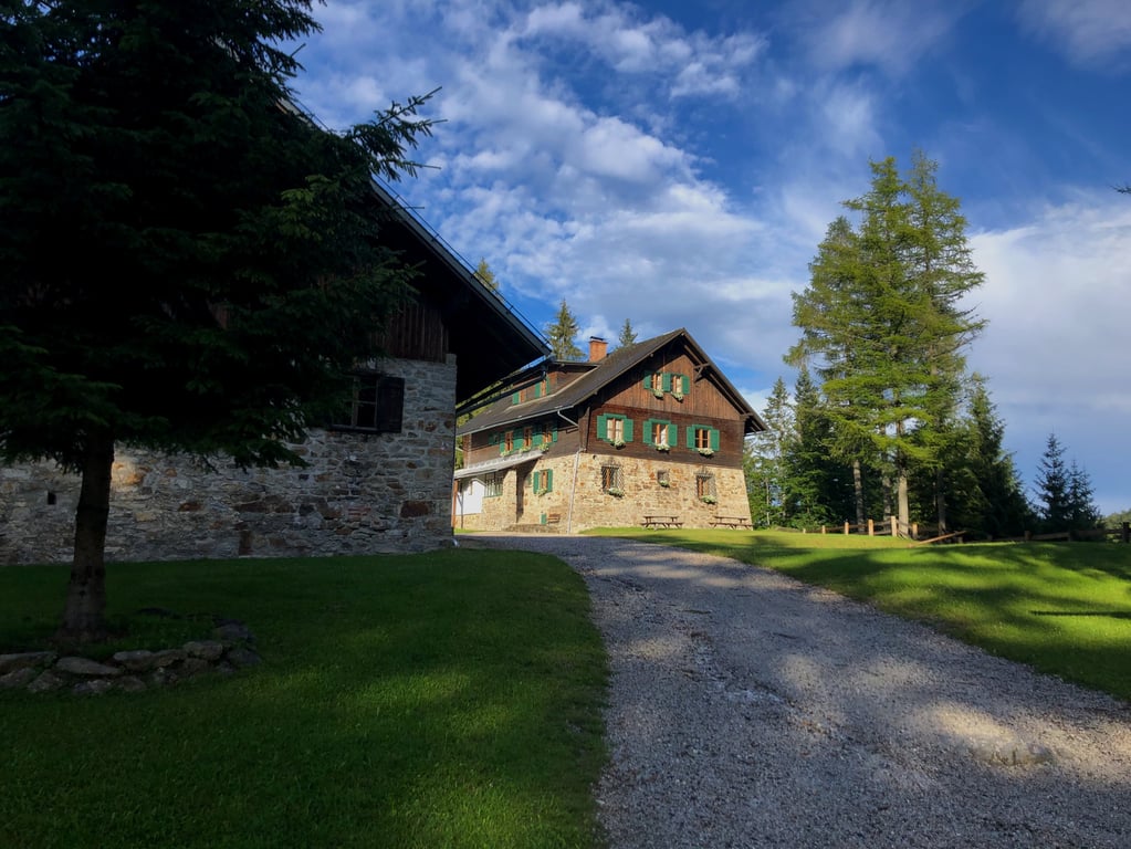 Šumik Estate
