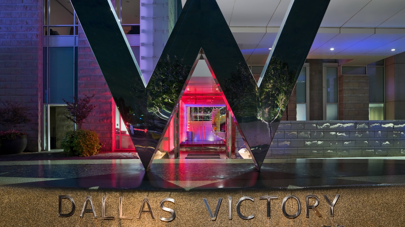 W Dallas - Victory