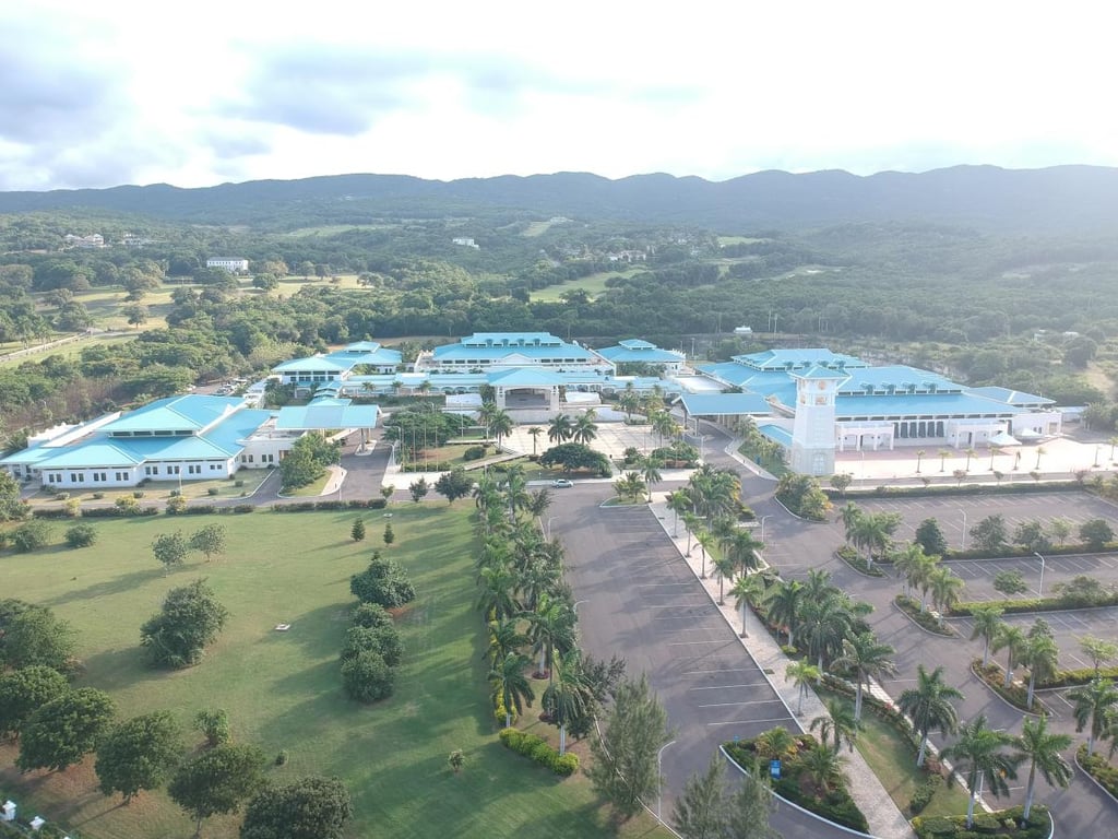 Playa Resorts