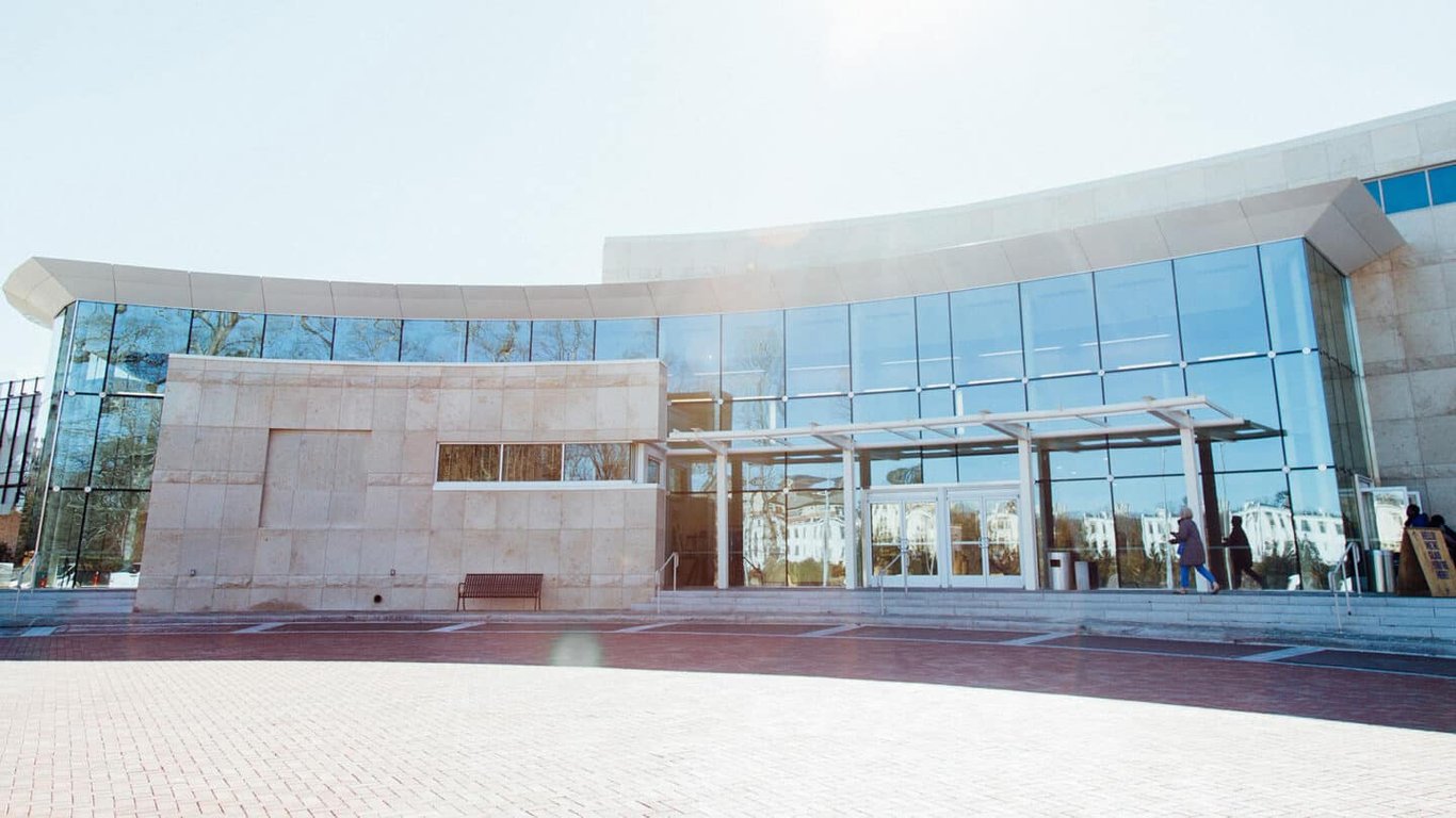 The Lloyd and Mary Ann Whitaker Cyclorama Building
