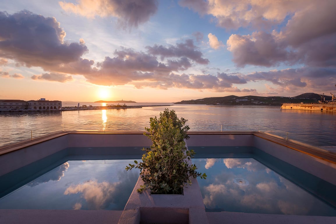 Shapes Luxury Suites