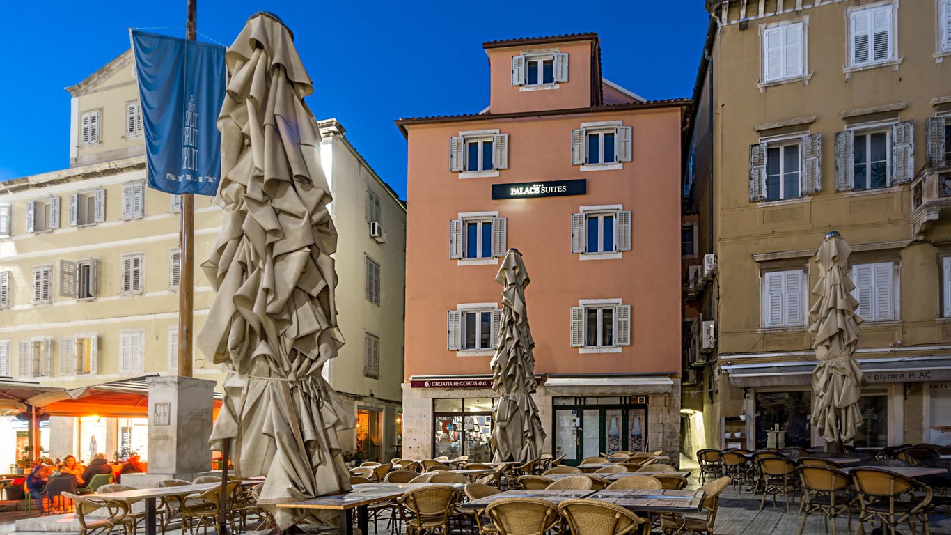 Palace Suites Heritage Hotel - Adults Only