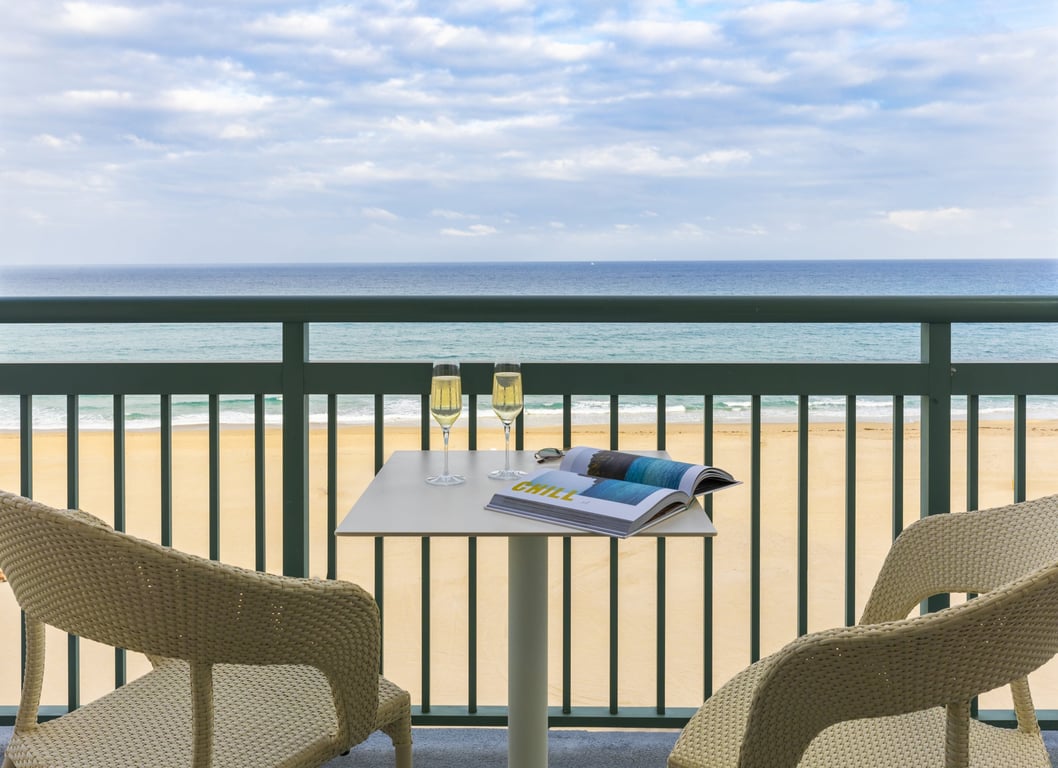 The Singer Oceanfront Resort, Curio Collection by Hilton