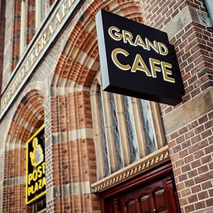 Post-Plaza Hotel & Grand Café