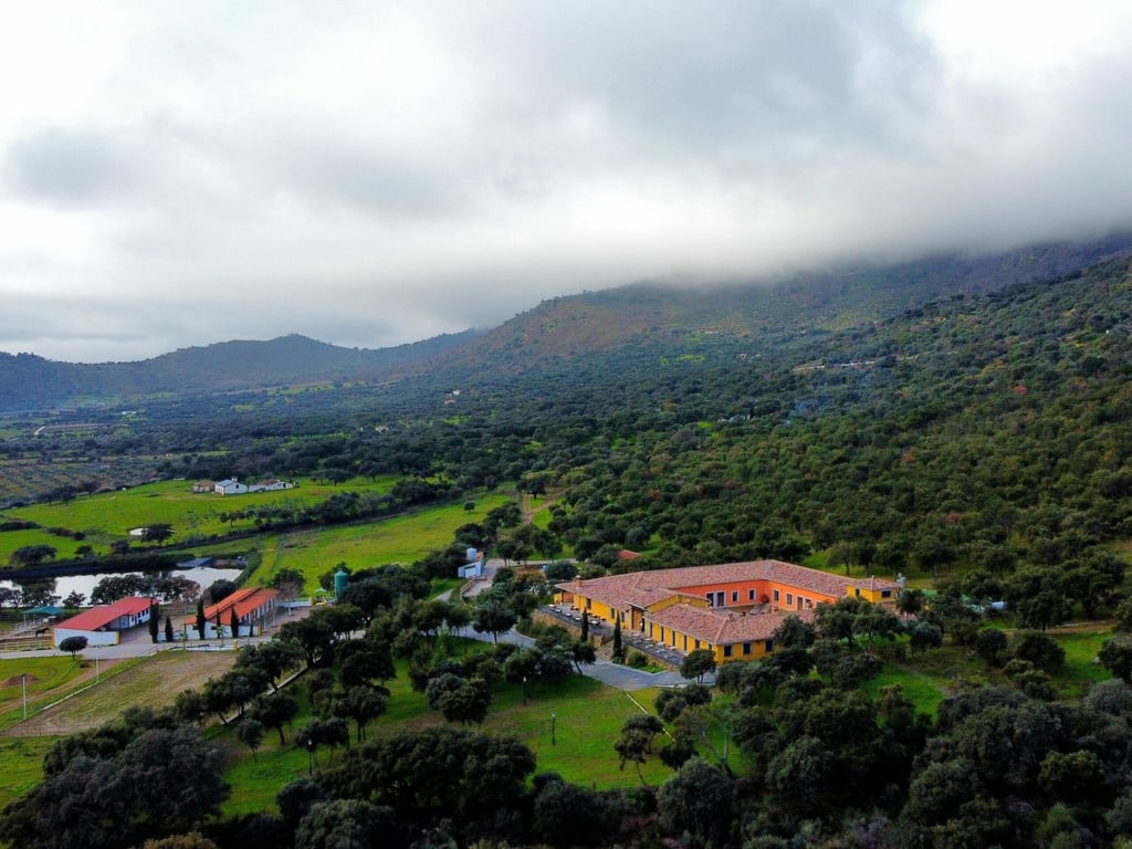 Hotel Resort Hípico El Hinojal