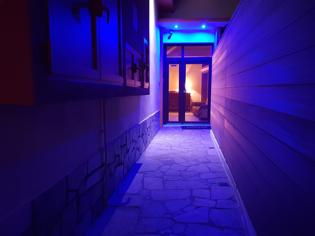 Mondeus Inn Luxury