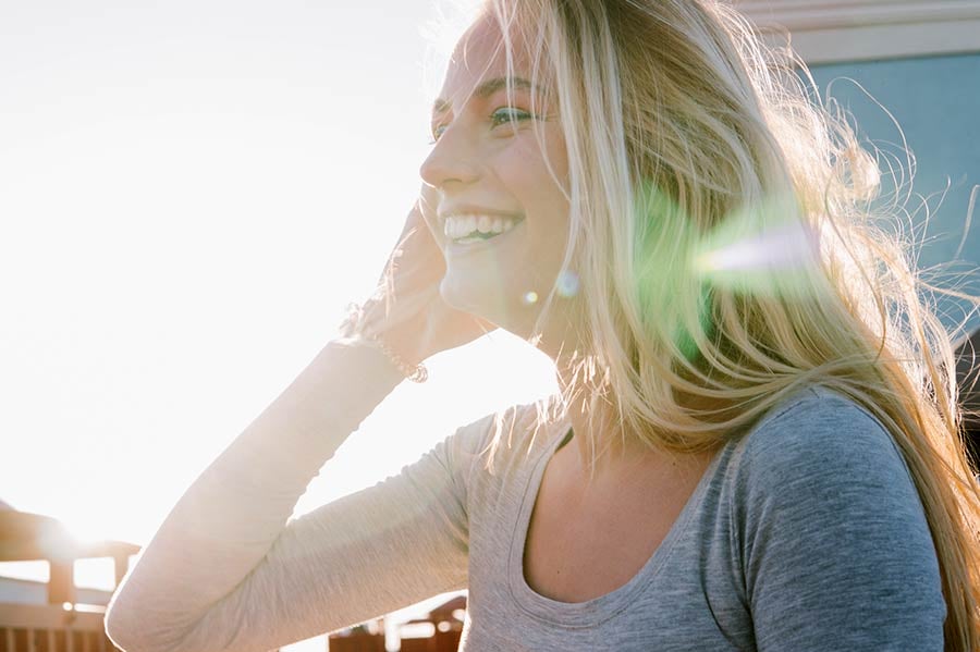 Affirmationen helfen dir dabei, die Kraft deiner Gedanken zu nutzen und sie in eine positive Richtung zu lenken