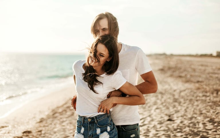 Der bewusste Umgang, die Wertschätzung und Achtsamkeit, die du durch positive Affirmationen für Liebe erreichen kannst, werden einen heilsamen Einfluss auf deine Beziehung haben.