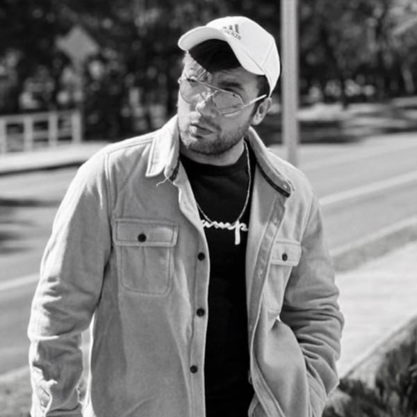 VwV.ave Therory image