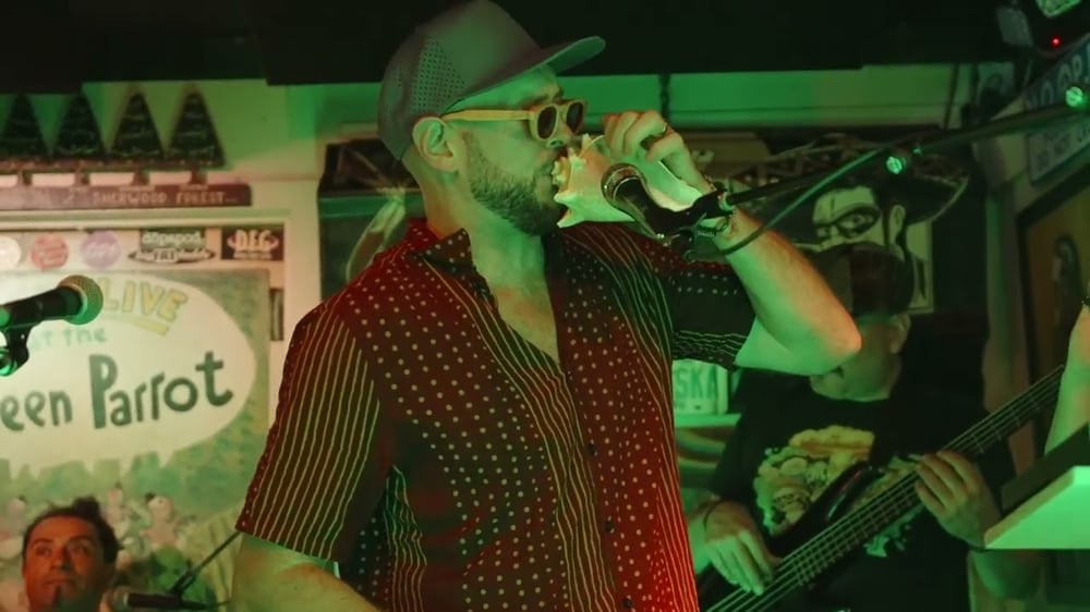 suenalo at the green parrot in key west - jan 2024