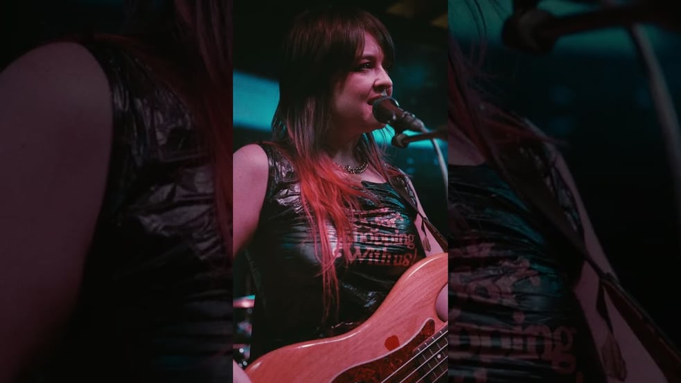 Big Girl - "Wacky Inflatable Arm Man" (Live at Comet Ping Pong)