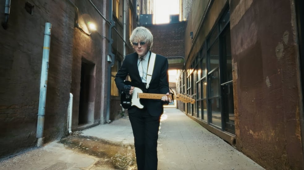 Elijah Cruise - Dark Romance (Official Audio)