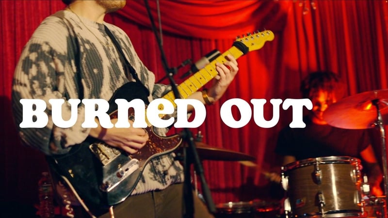 Filthy Casual - burned out (Live)