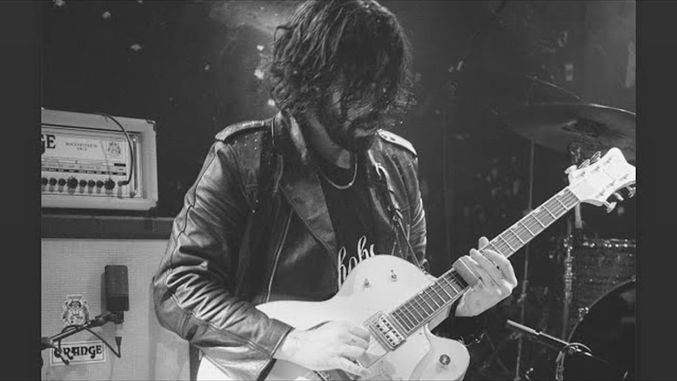 “Old Dog, New Tricks” LIVE - Rett Smith @gretschguitars white falcon * guitar solo *