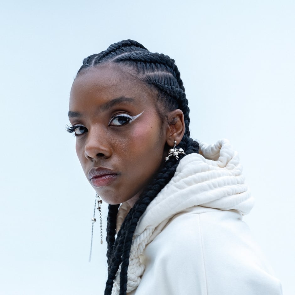 Dua Saleh at KEMBA Live!