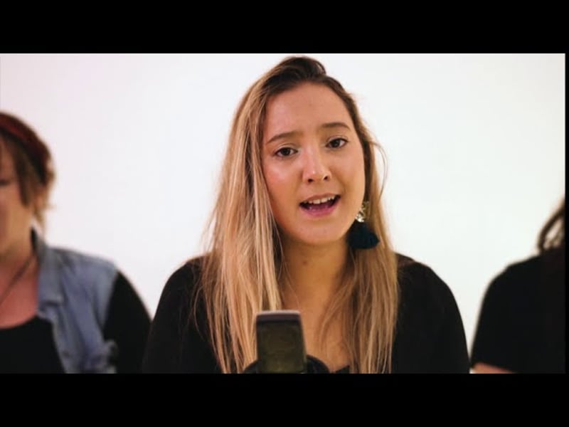 Alexis Naylor  - left standing (Acoustic Session) [Official Video]