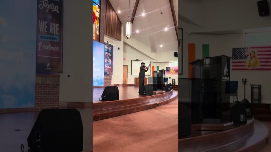 “‘Available to You’ – Robert Hawkins Live at New Covenant SDA Church, Memphis [Full Worship Moment]”