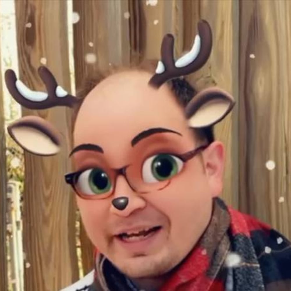 Everybody's Wearing a Scarf (feat. Curve Cargood & the Sassy Squirrels)