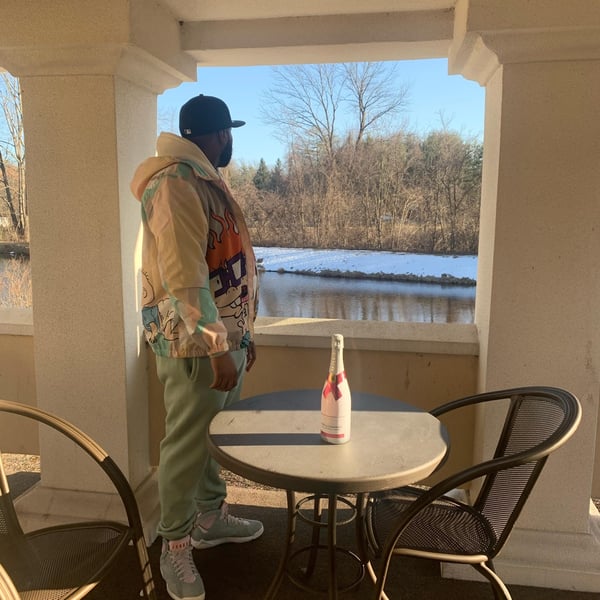 She Wanna Be Rich image